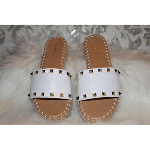 Shelly Studded Sandals (white)